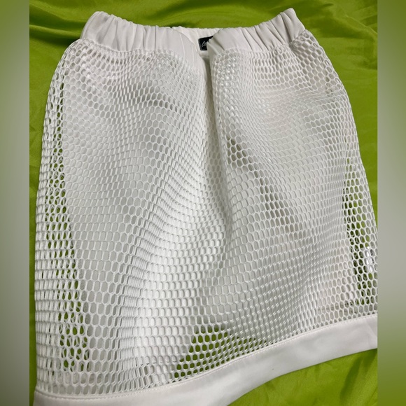 ♥️ FREE with any purchase 🙏🏽 NWOT ⭐️ Little girl lies mesh mini skirt size M - Picture 6 of 15